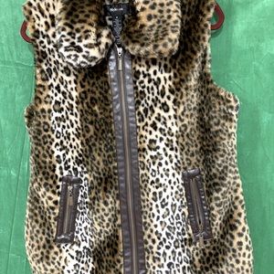 Style & Co faux fur vest w/ leather trim.